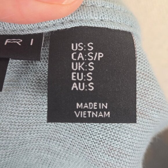 Tahari Size Small 100% Linen Green Sleevless Tunic Back Button Detail Round Neck - Picture 8 of 10